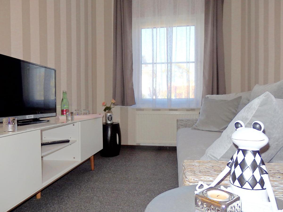 Strandhotel Villa Louisa & Appartementhaeuser Villa Josephine Und Villa Christine ยูลิอุสรู ภายนอก รูปภาพ